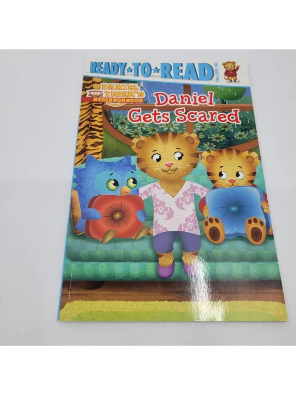 Daniel Tiger's Neighborhood Lot of Beginning Readers & Children's Books - BK063
